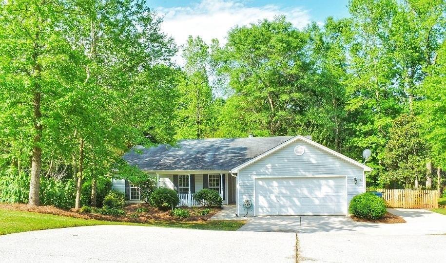 2031 Emerald Pointe Dr., Winder, GA 30680