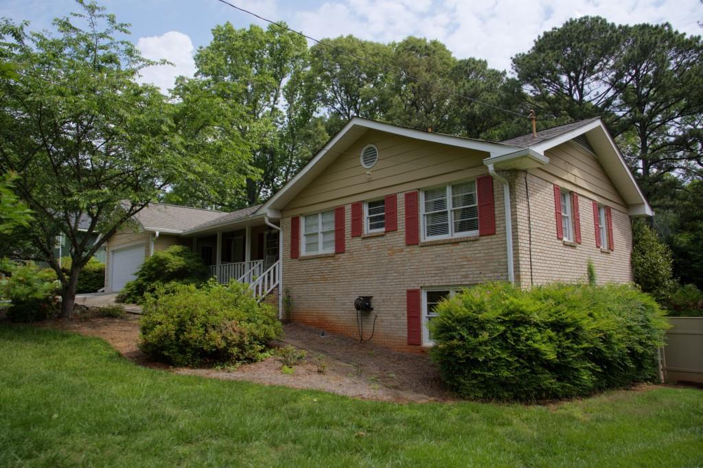 484 Royal Oaks Ter., Stone Mountain, GA 30087