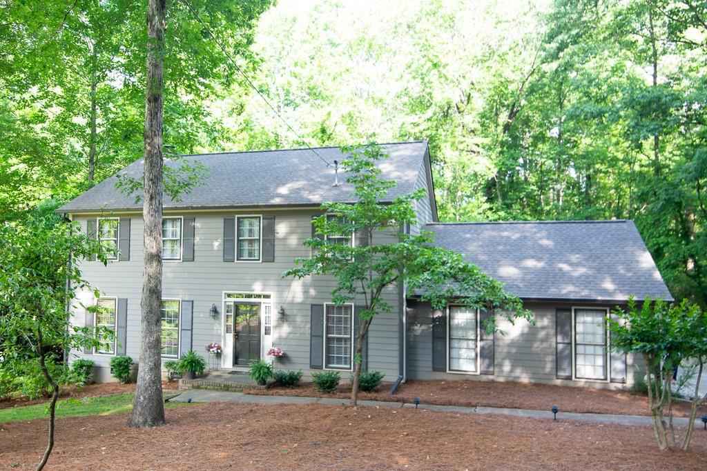 5723 Crestwood Dr., Stone Mountain, GA 30087