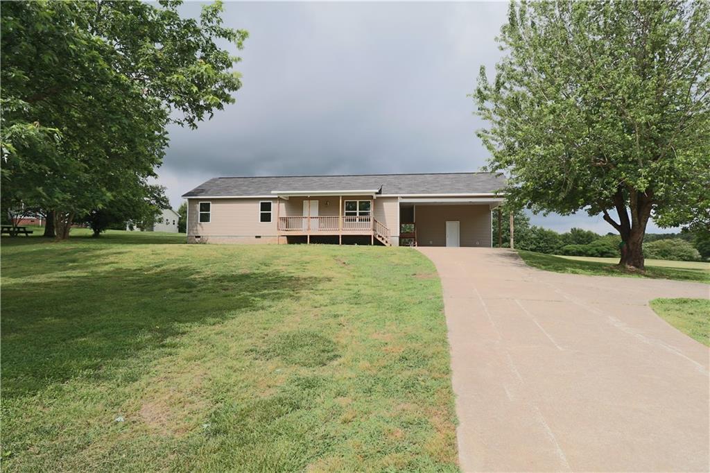 312 Triple D Dr., Adairsville, GA 30103