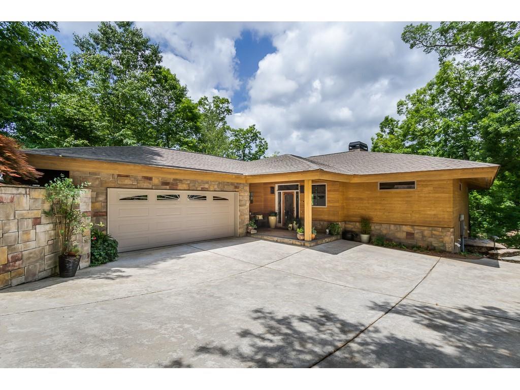 9140 Beaver Tr., Gainesville, GA 30506