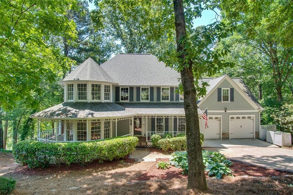 320 Falls Ct., Woodstock, GA 30188
