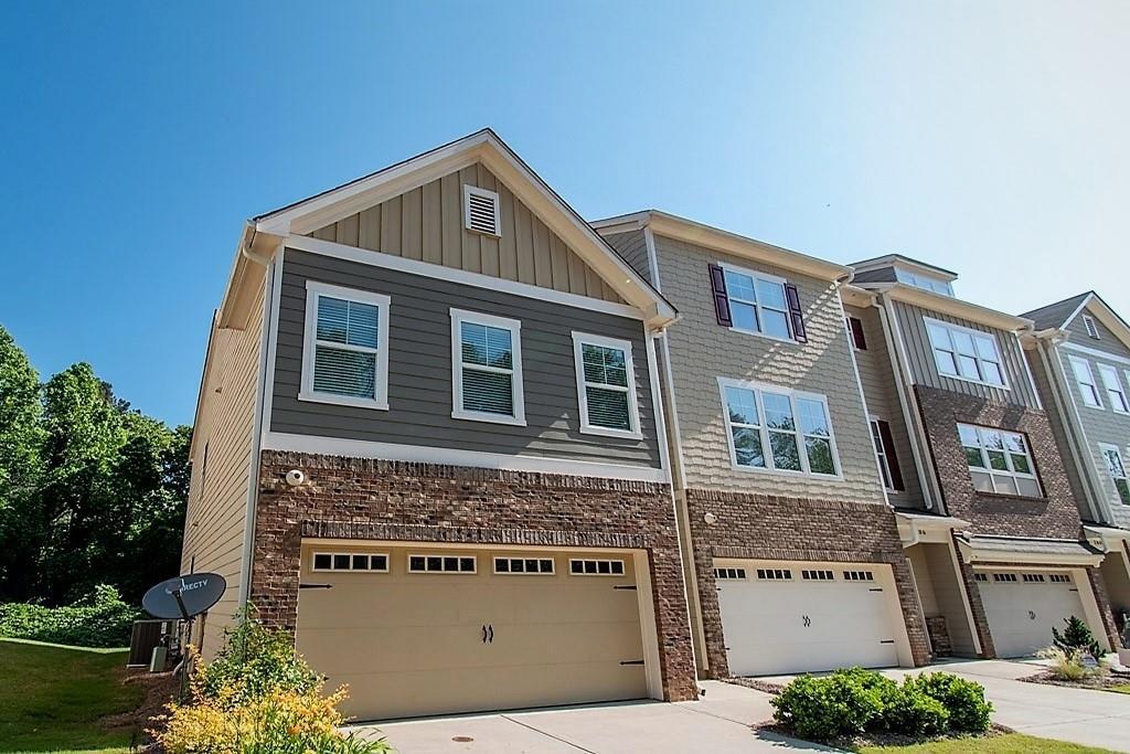 2804 White Oak Ln., Decatur, GA 30032