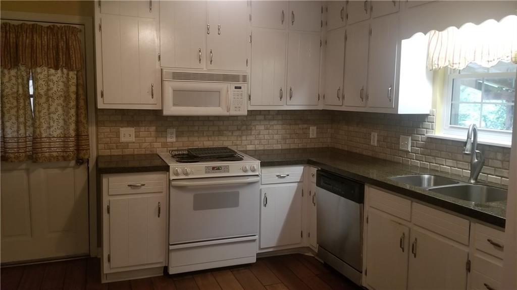 471 Camden Cir., Lawrenceville, GA 30046
