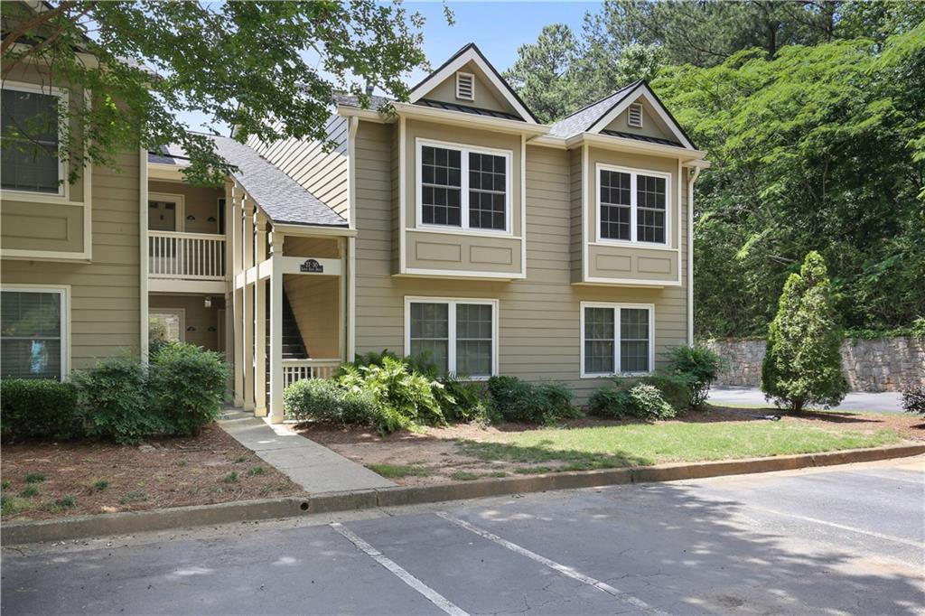 30 Lakes Edge Dr., Smyrna, GA 30080