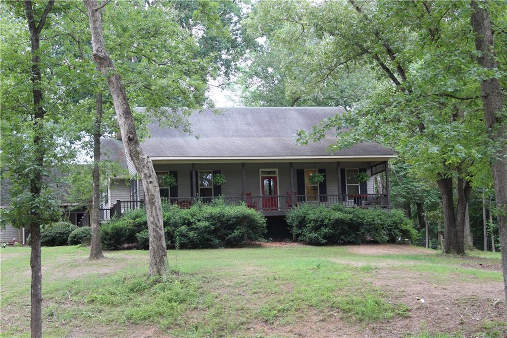4256 Holly Springs Rd., Gillsville, GA 30543