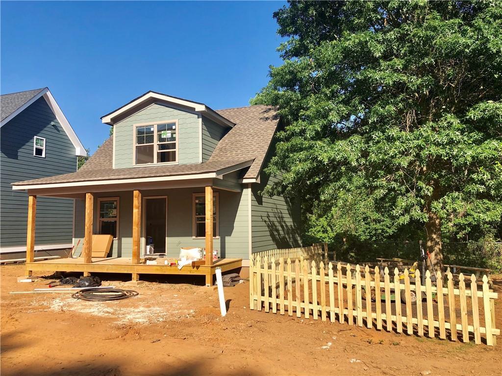 308 Cottage Ct., Ball Ground, GA 30107