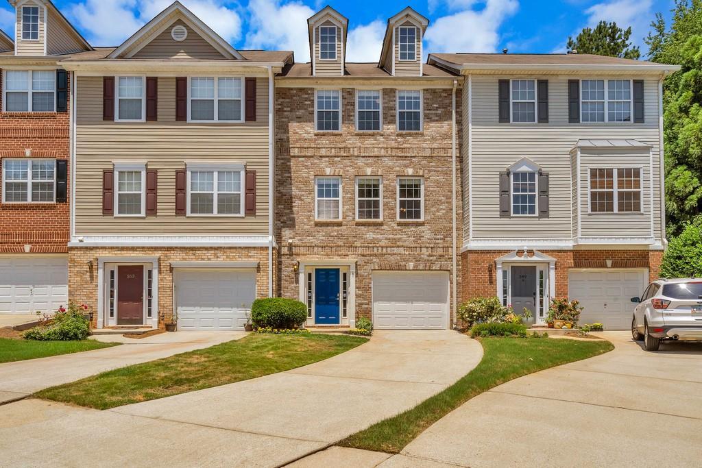 551 Lantern Wood Dr., Scottdale, GA 30079