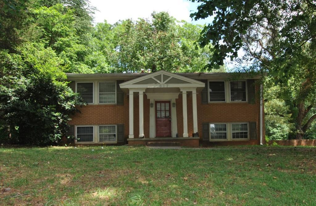 2837 Redwine Rd., East Point, GA 30344