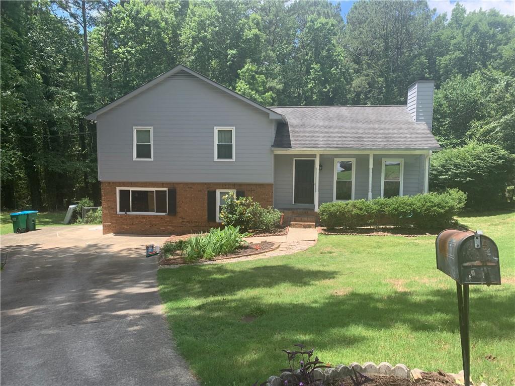 1201 Holly Hills Dr., Lilburn, GA 30047