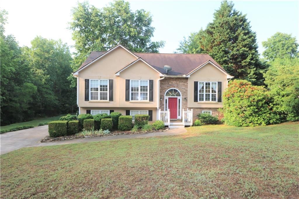 2520 Misty Hollow Ln., Cumming, GA 30040