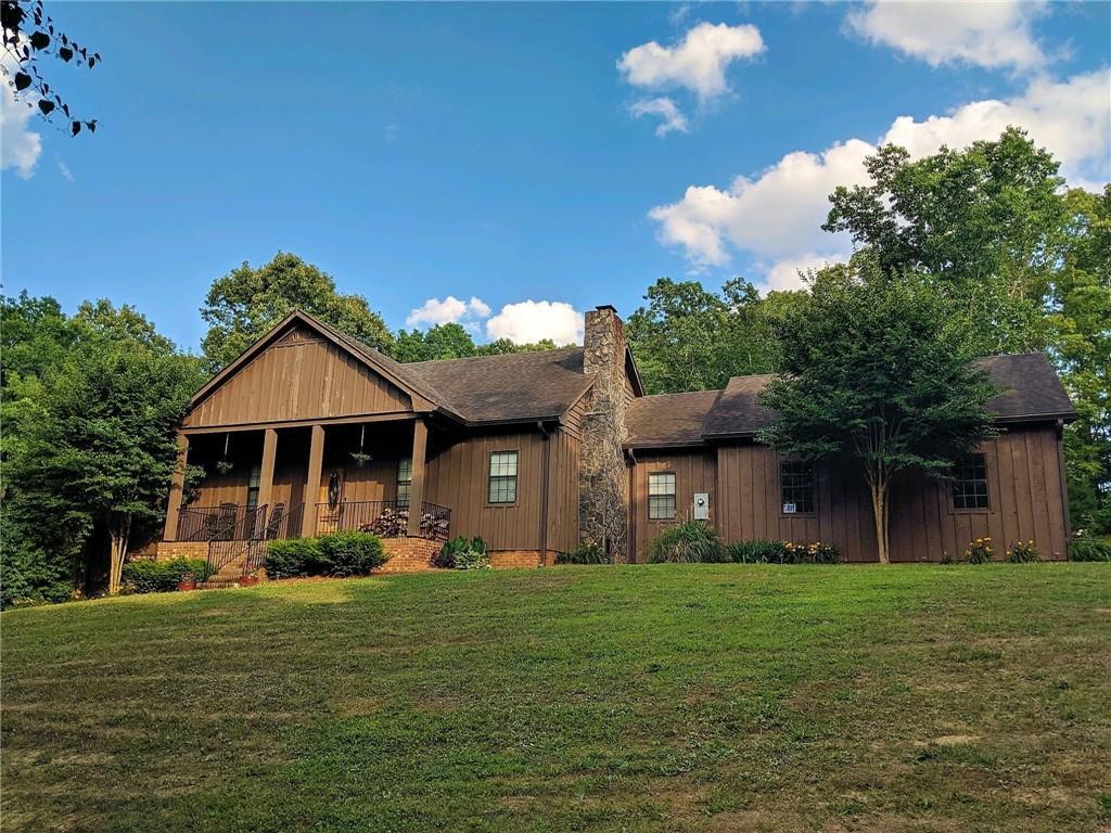 638 Burkhalter Rd., Silver Creek, GA 30173