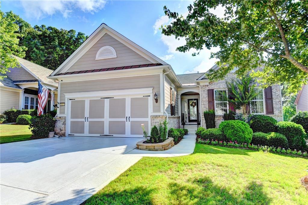 5955 Chimney Rock Dr., Hoschton, GA 30548