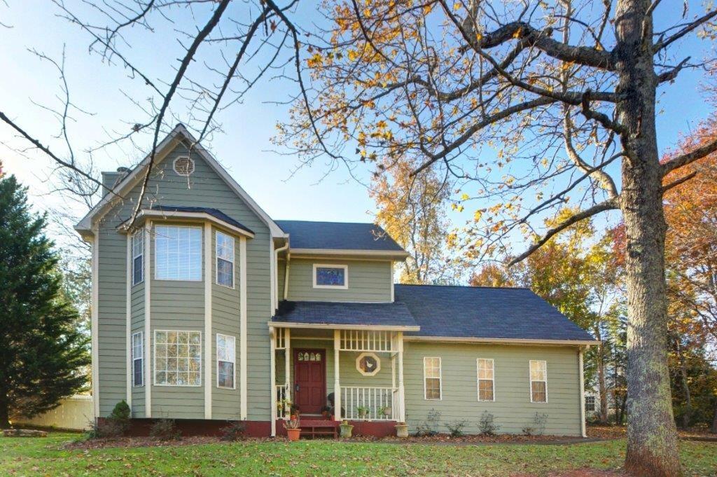8890 Dornoch Cir., Douglasville, GA 30187