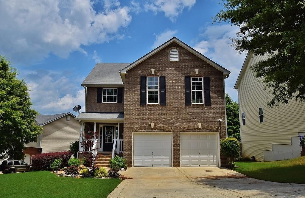 5803 Bridgeport Ct., Flowery Branch, GA 30542