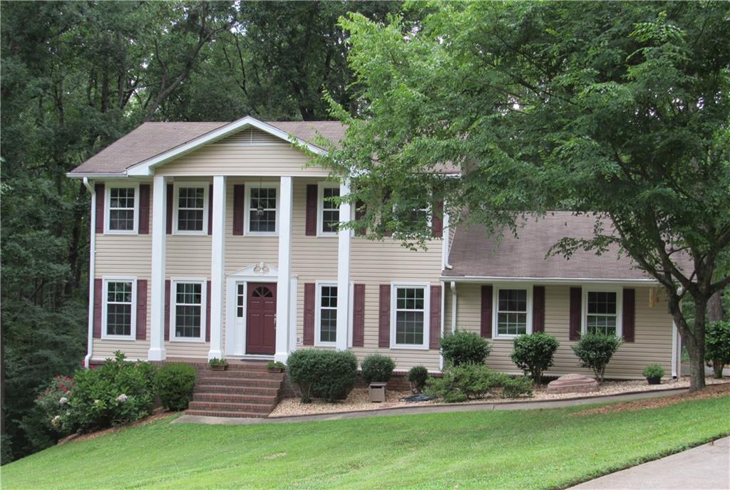 3734 Leisure Ct., Buford, GA 30519