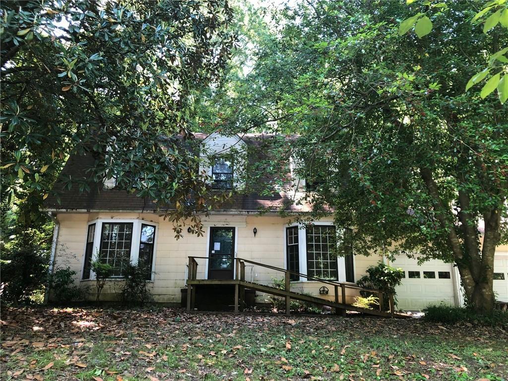 2040 Venetian Dr., Atlanta, GA 30311