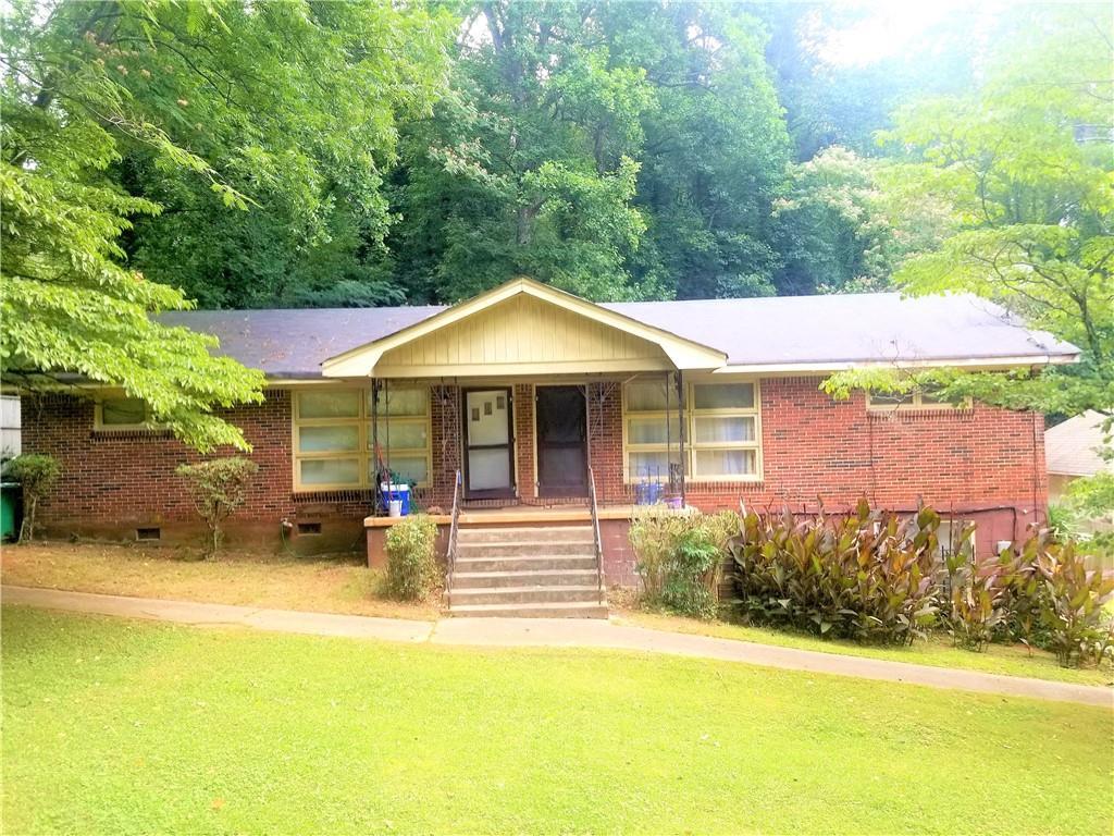 2890 Eastwood Dr., Decatur, GA 30032