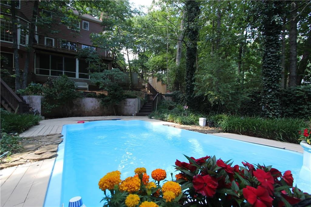 804 Phoenix Ct., Woodstock, GA 30188