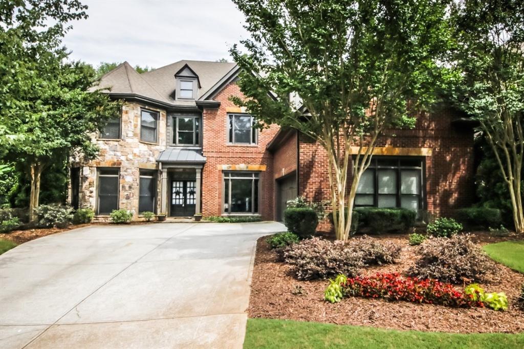 819 Stratford Ct., Sandy Springs, GA 30350
