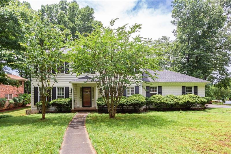 5130 Charmant Pl., Dunwoody, GA 30360