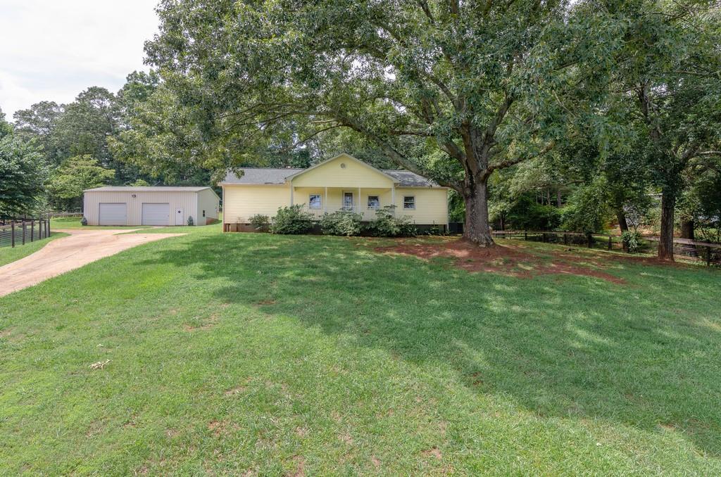 5122 Elizabeth Ln., Flowery Branch, GA 30542