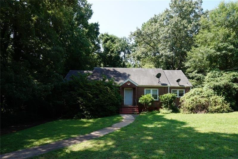 3383 Glenwood Rd., Decatur, GA 30032