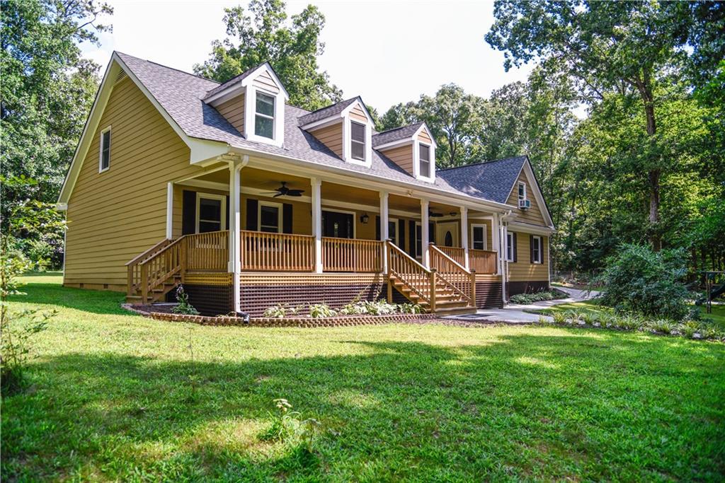 3418 Maple Dr., Snellville, GA 30078