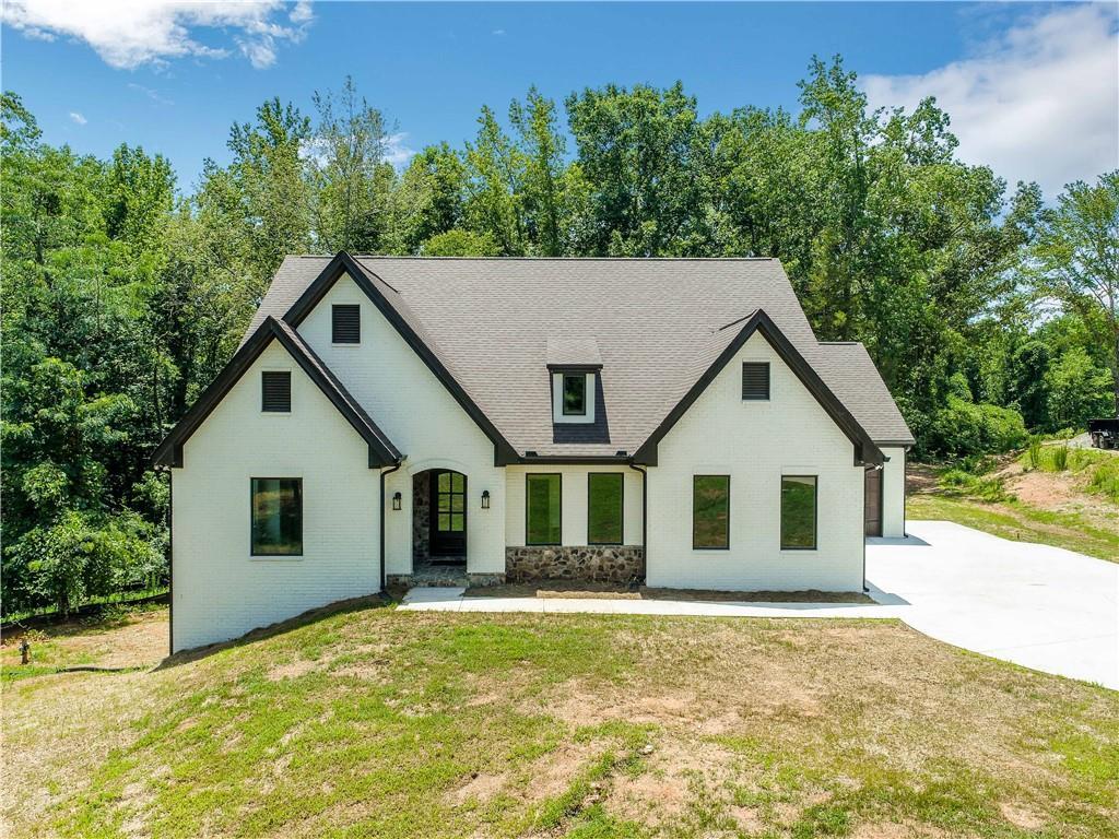 4411 Shoreline Dr., Gainesville, GA 30506