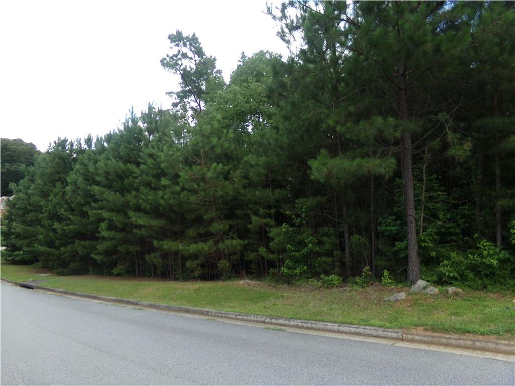 5805 Larch Ln., Douglasville, GA 30135