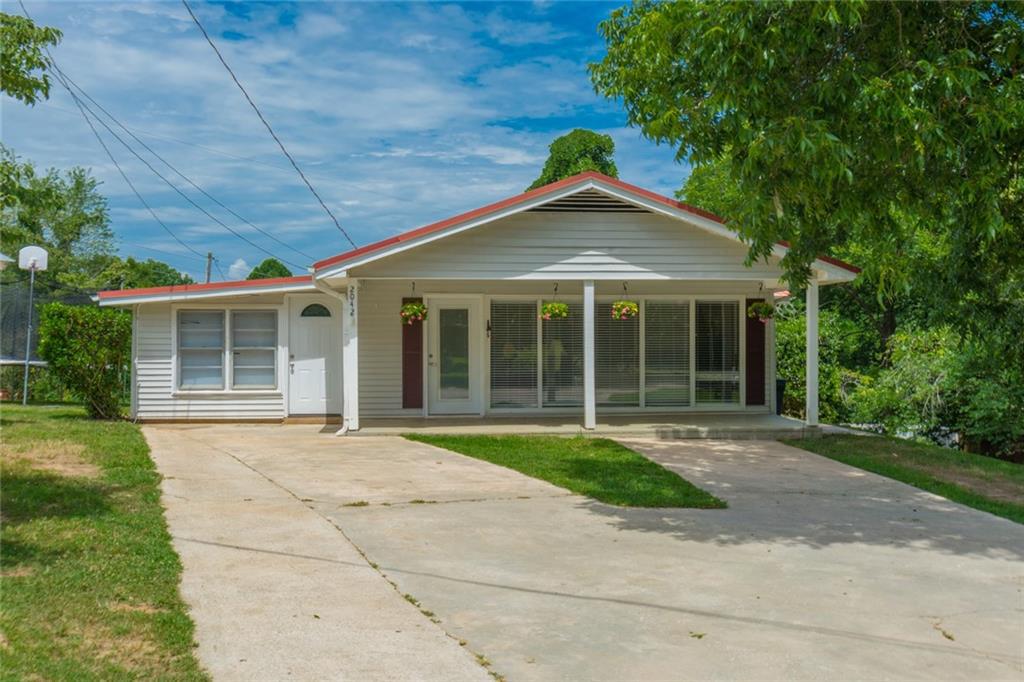 2042 Willow Rd., Gainesville, GA 30507