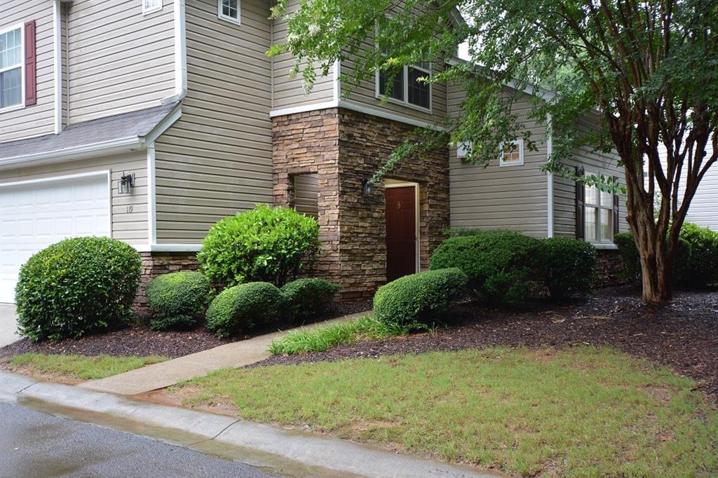 119 W Oak Ct., Woodstock, GA 30188