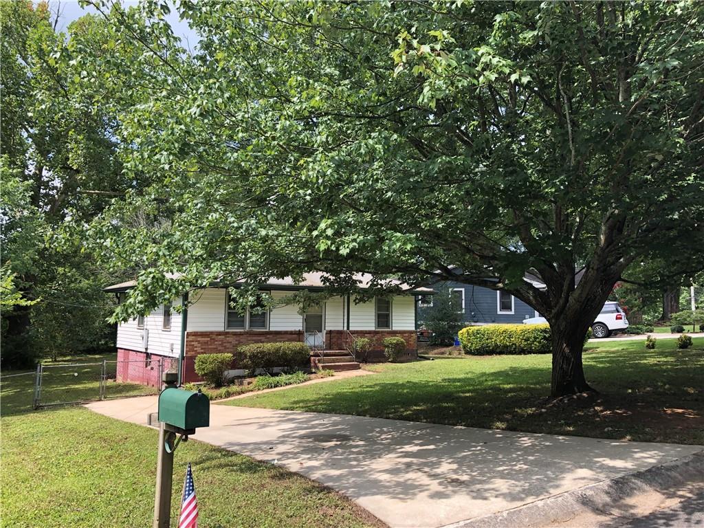 982 Oakdale Dr., Smyrna, GA 30080