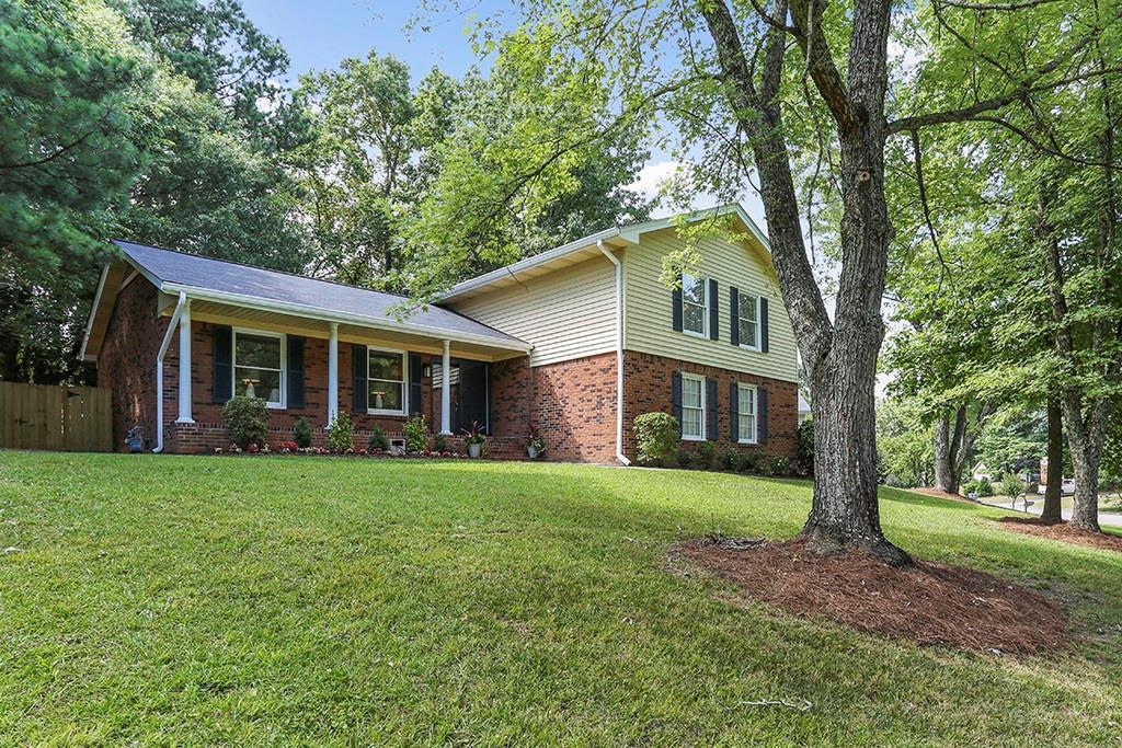 140 Ansley Ct., Roswell, GA 30076