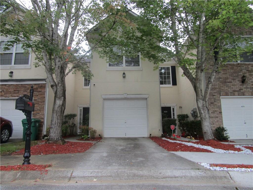 826 Biltmore Ct., Lithonia, GA 30058