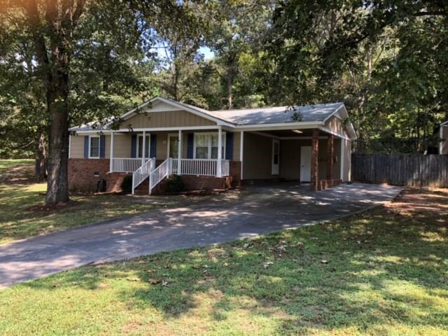 69 Pineridge Dr., Silver Creek, GA 30173