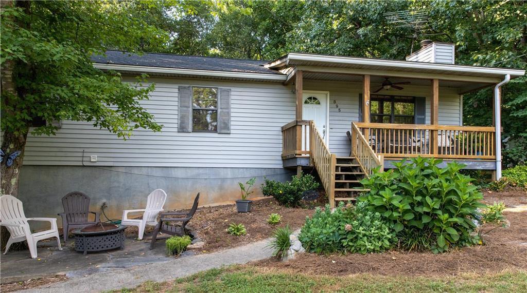 895 Holly Ln., Canton, GA 30115