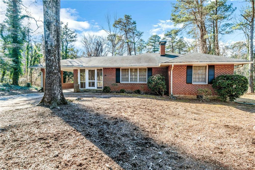 1825 Dodson Dr., Atlanta, GA 30311