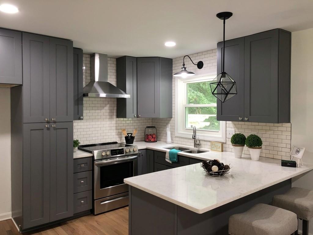 2506 Whites Mill Ln., Decatur, GA 30032