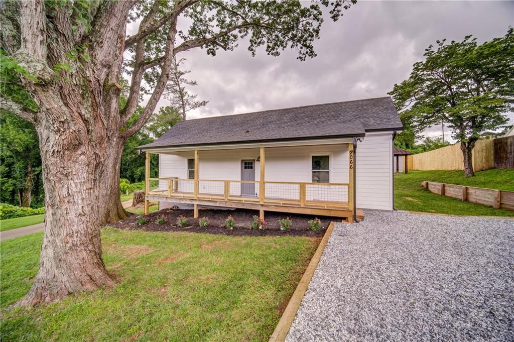 2066 Kennesaw Ave., Nelson, GA 30151