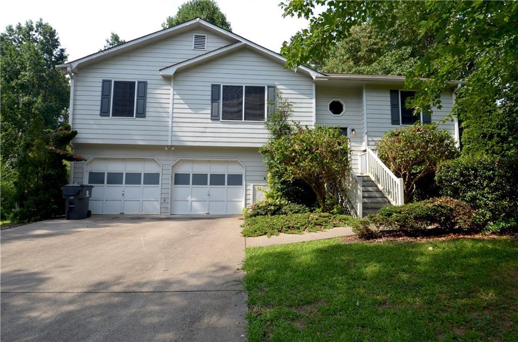 341 Braxton Dr., Douglasville, GA 30134