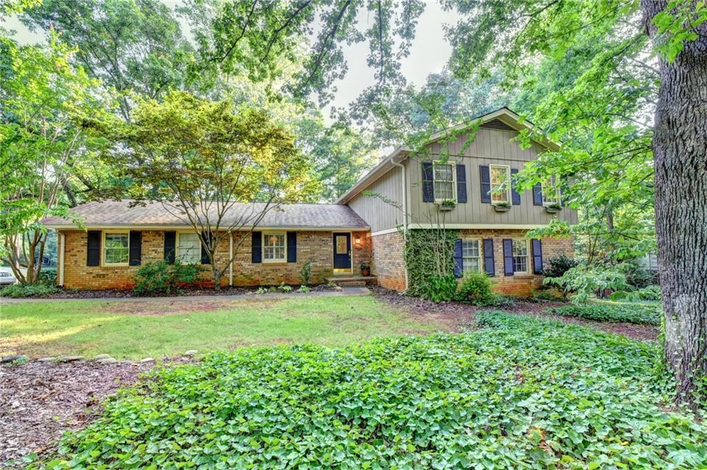 1777 Grandeus Ln., Stone Mountain, GA 30087