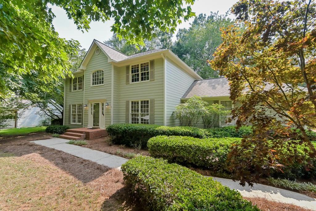 1056 Dunhill Dr., Marietta, GA 30067