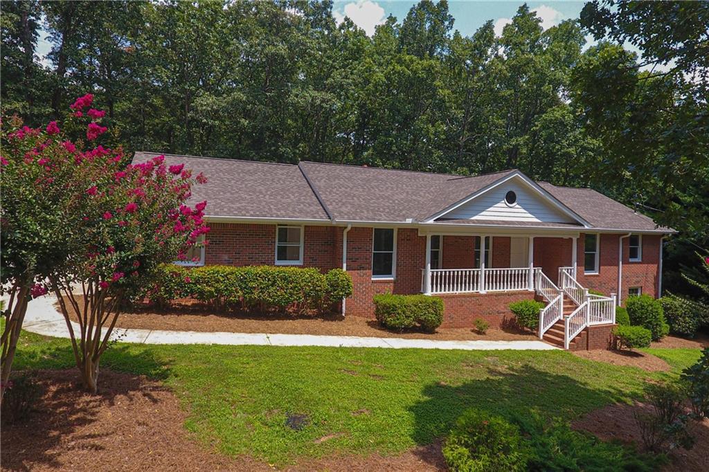 103 Rosewood Ln., Cumming, GA 30040