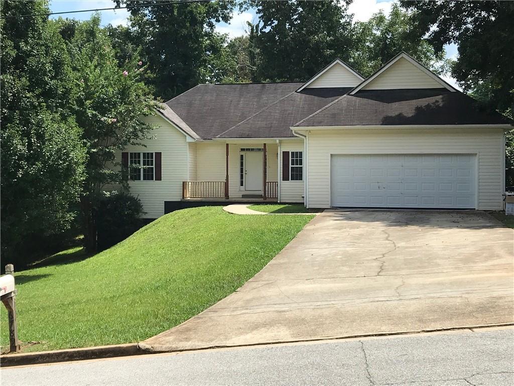 6689 Jojanne Ln., Lithonia, GA 30038