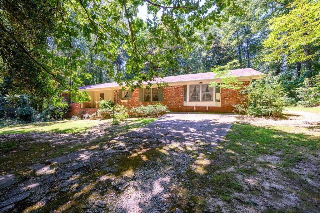 195 Dania Dr., Alpharetta, GA 30009