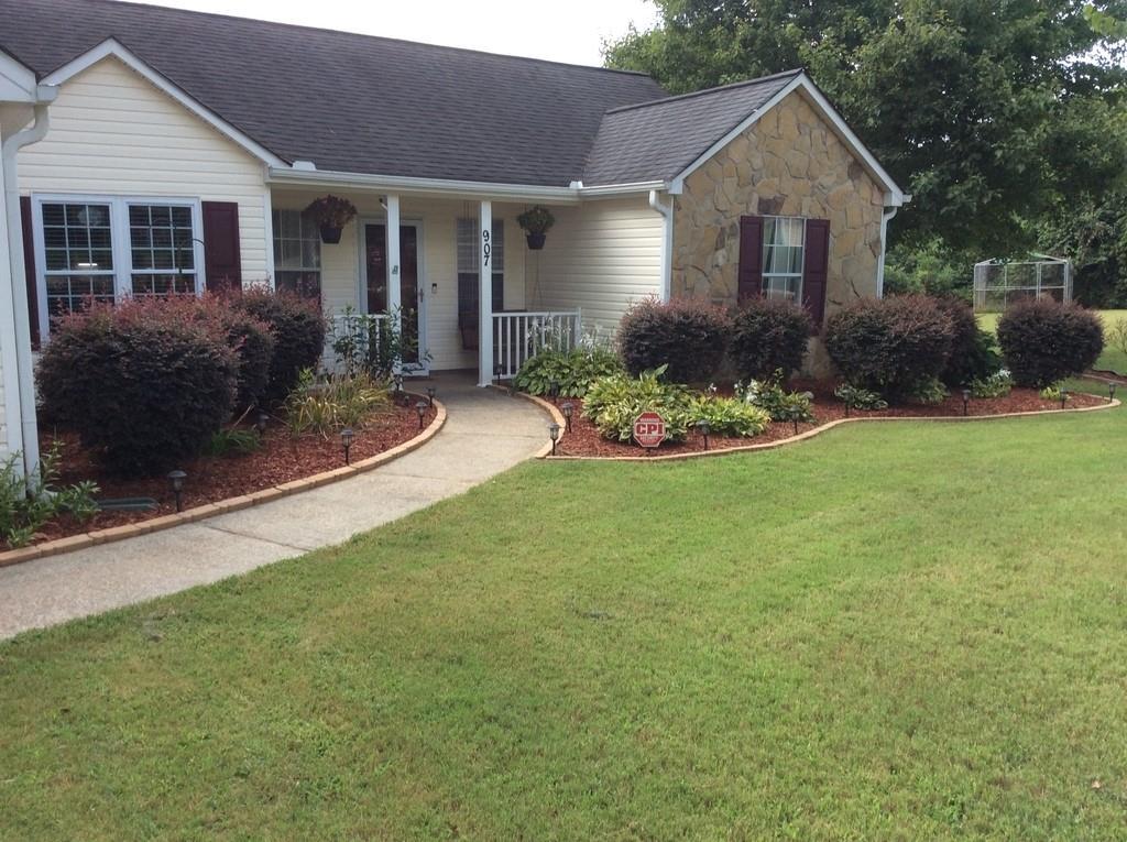 907 Castle Ct., Monroe, GA 30656
