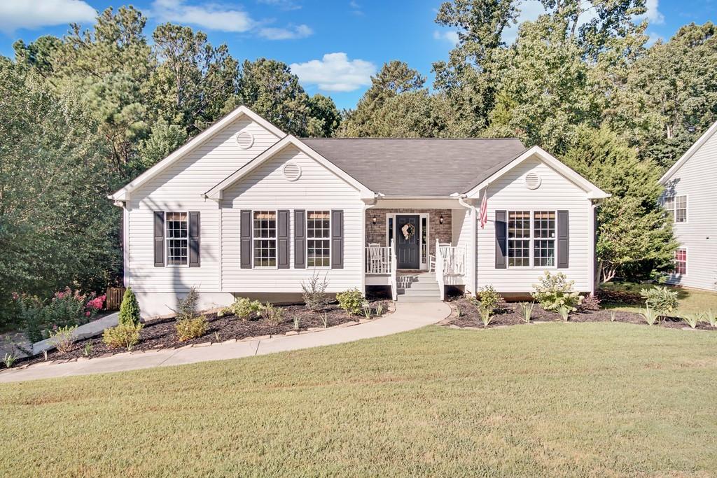 841 Oxford Dr., Canton, GA 30115