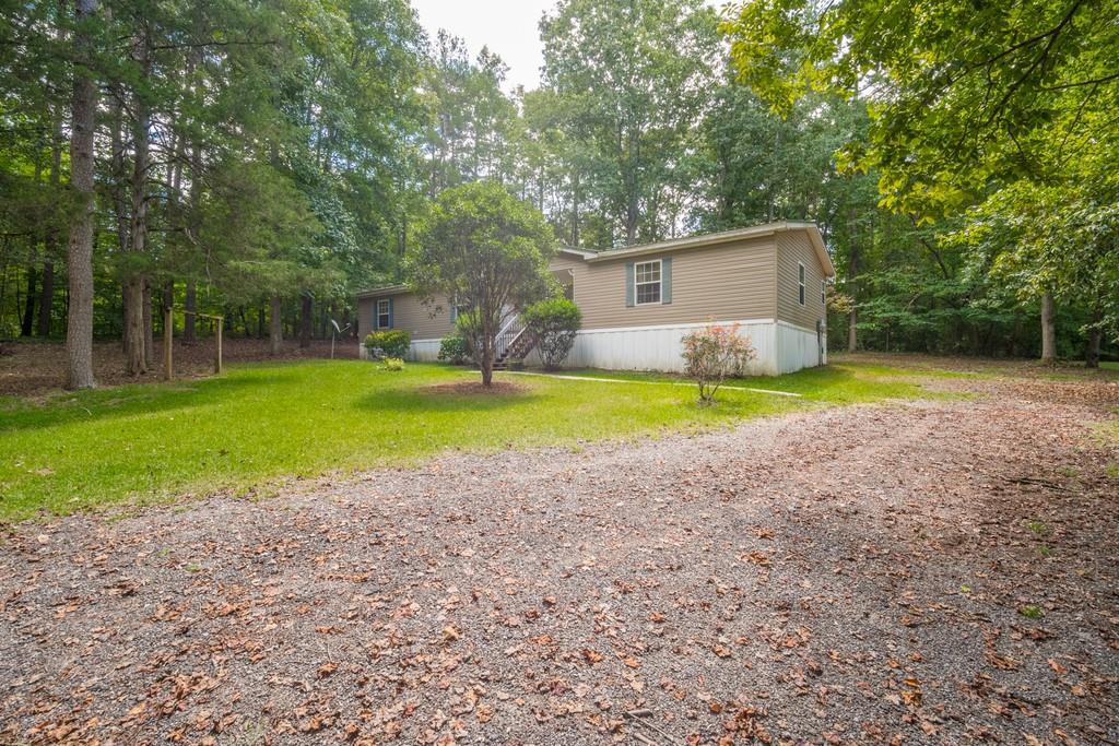 394 Double Bridges Rd., Jefferson, GA 30549