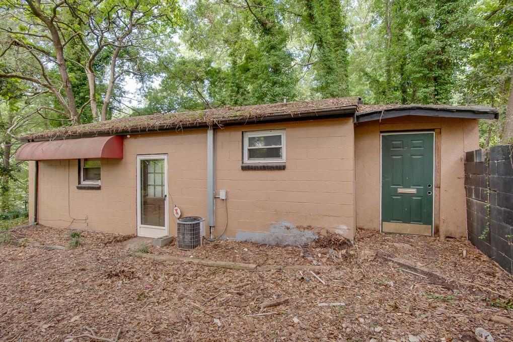 2189 Park Ter., College Park, GA 30337